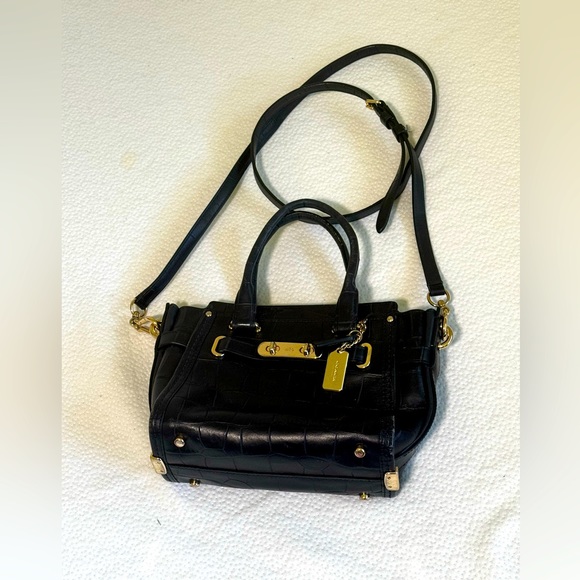 COACH Women's Embossed Croc Coach Swagger 20 LI/Navy Satchel - Picture 1 of 2
